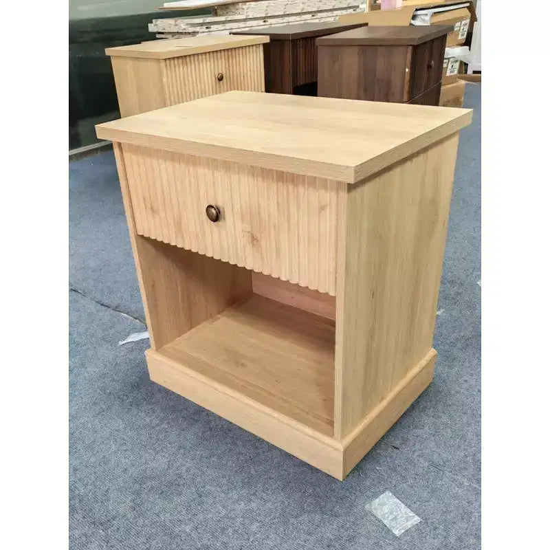 Fluted Nightstand with drawer, Light Wood Bedside Table with Open Shelf, Space Saving Side Table with Curved Edge Base for Living Room Bedroom