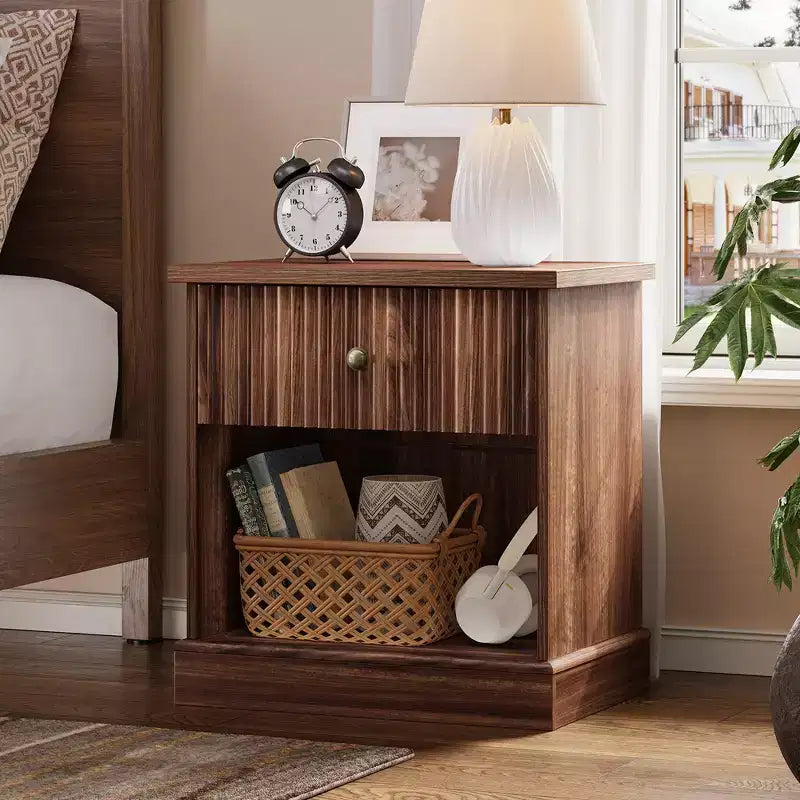 Garvee Fluted Nightstand with drawer, Light Wood Bedside Table with Open Shelf, Space Saving Side Table with Curved Edge Base for Living Room Bedroom